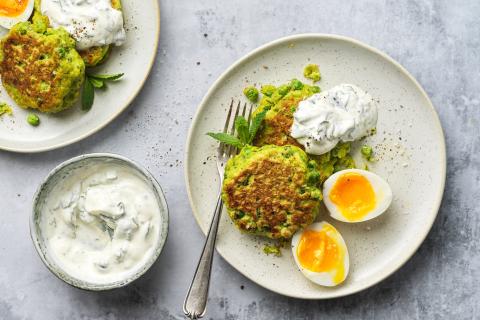 Pea burger with soft-boiled eggs