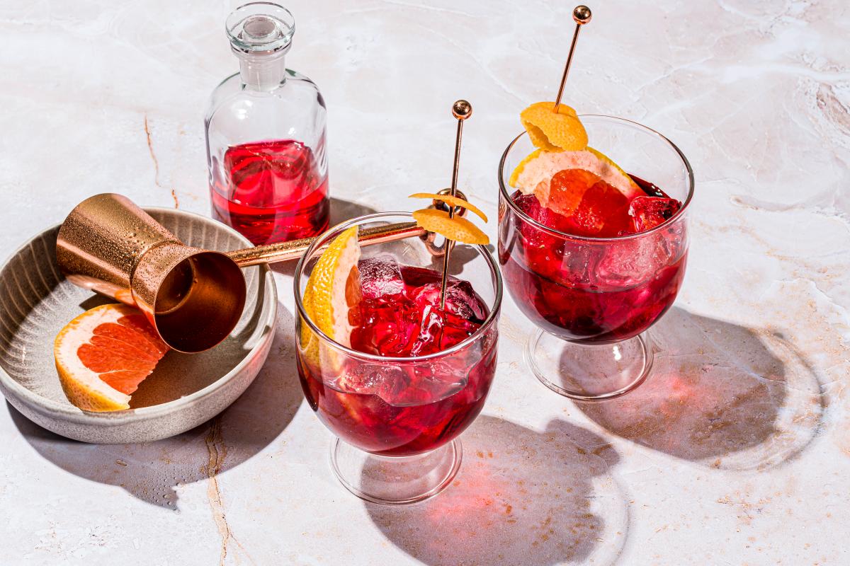 "Hopp Schwiiz" Negroni - Recipes | fooby.ch