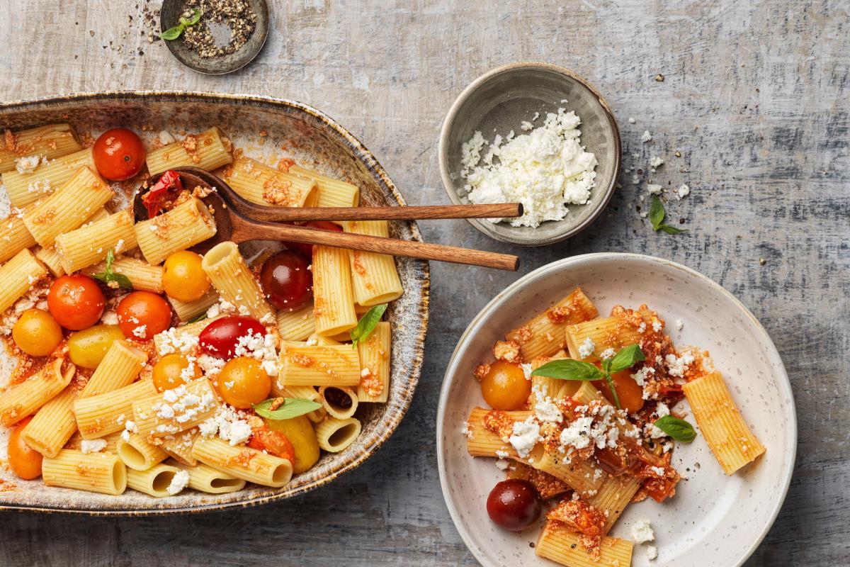 Tomaten-Feta-Pastasalat - Rezepte | fooby.ch