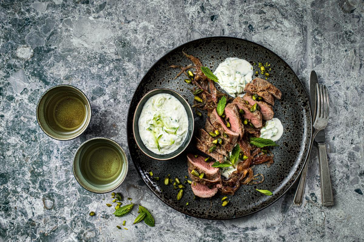 Verveine-Lamm mit Jogurt und Pistazien - Rezepte | fooby.ch