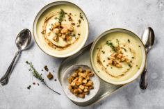 Parsnip soup with cinnamon croutons