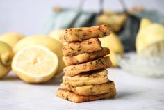 Panelle con limone (chickpea fritters with lemon)