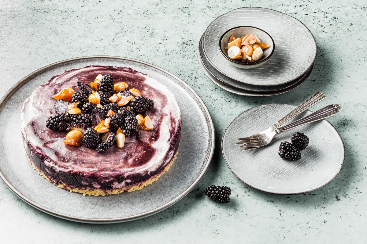 Blackberry cheesecake with balsamic - Recipes | fooby.ch