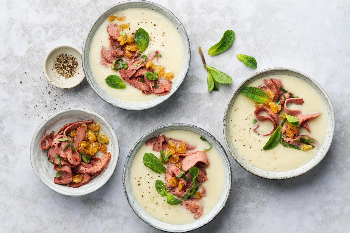 Cauliflower soup with pastrami