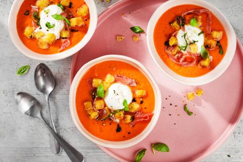 Roasted pepper gazpacho 