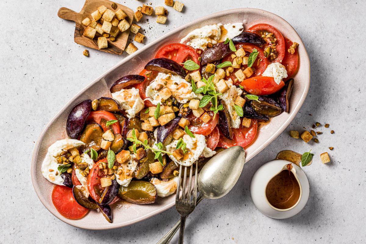 Plum caprese - Recipes | fooby.ch