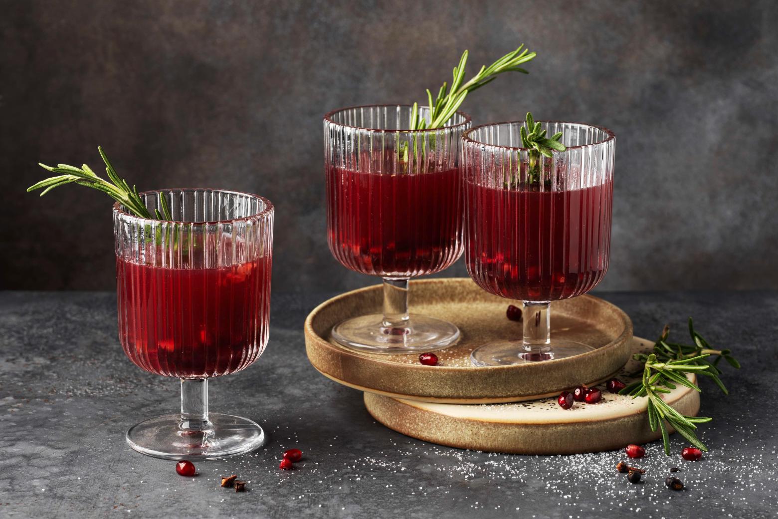 VANILLA POMEGRANATE MULLED WINE - JustineCelina