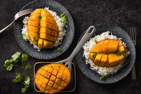 Gebackene Harissa-Mango mit Reis
