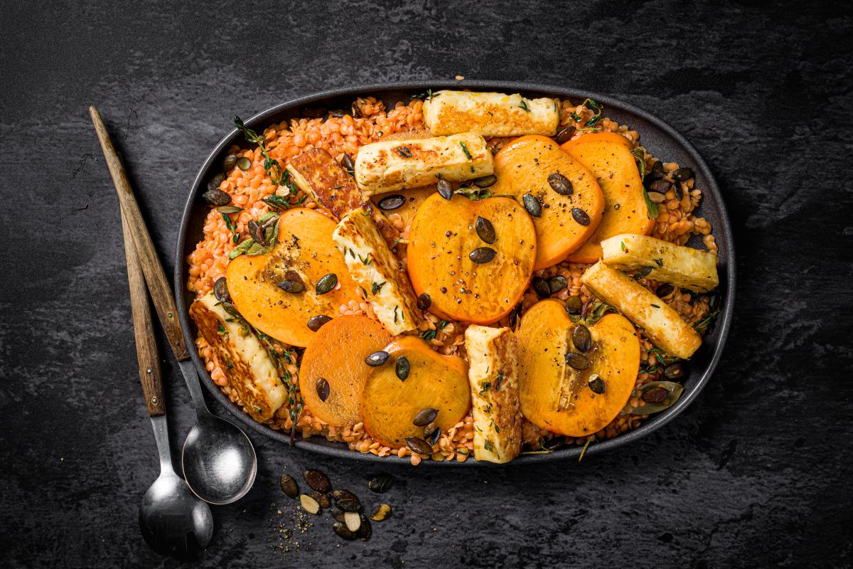 Lentils with halloumi and persimmon - Recipes | fooby.ch