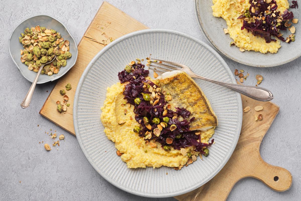 Red cabbage with pike perch - Recipes | fooby.ch