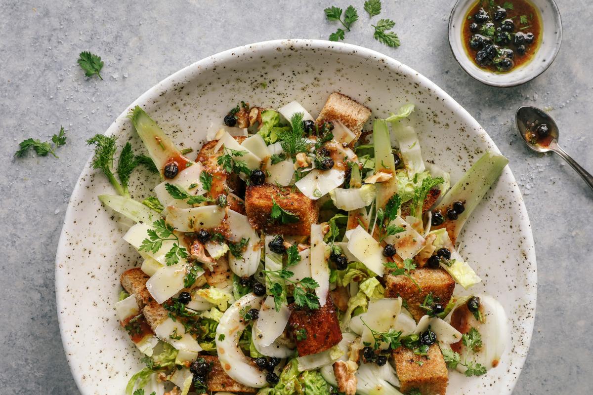 Bread salad with Gruyère - Recipes | fooby.ch