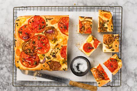 Tomato focaccia (ladenia)