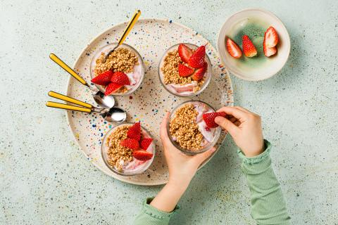 Erdbeer-Quark mit Quinoa-Pops