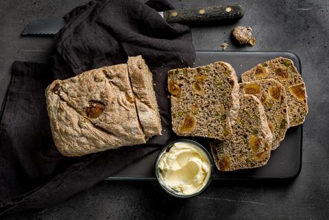 Pane ai fichi e ai pistacchi