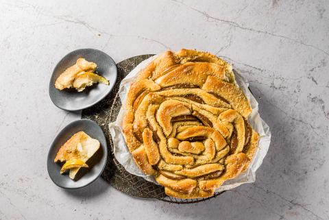 Pane ripieno con pere e cardamomo