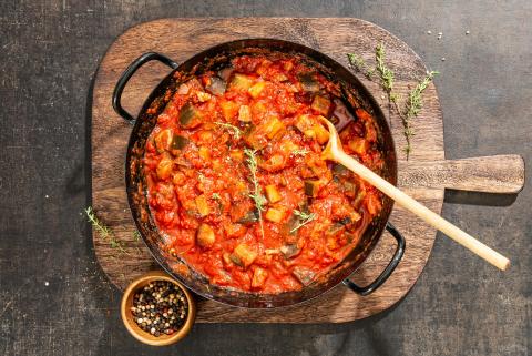 Aubergine and tomato sugo 