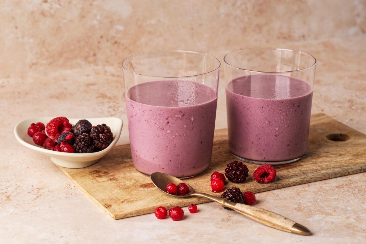 Protein berry shake with banana - Recipes | fooby.ch