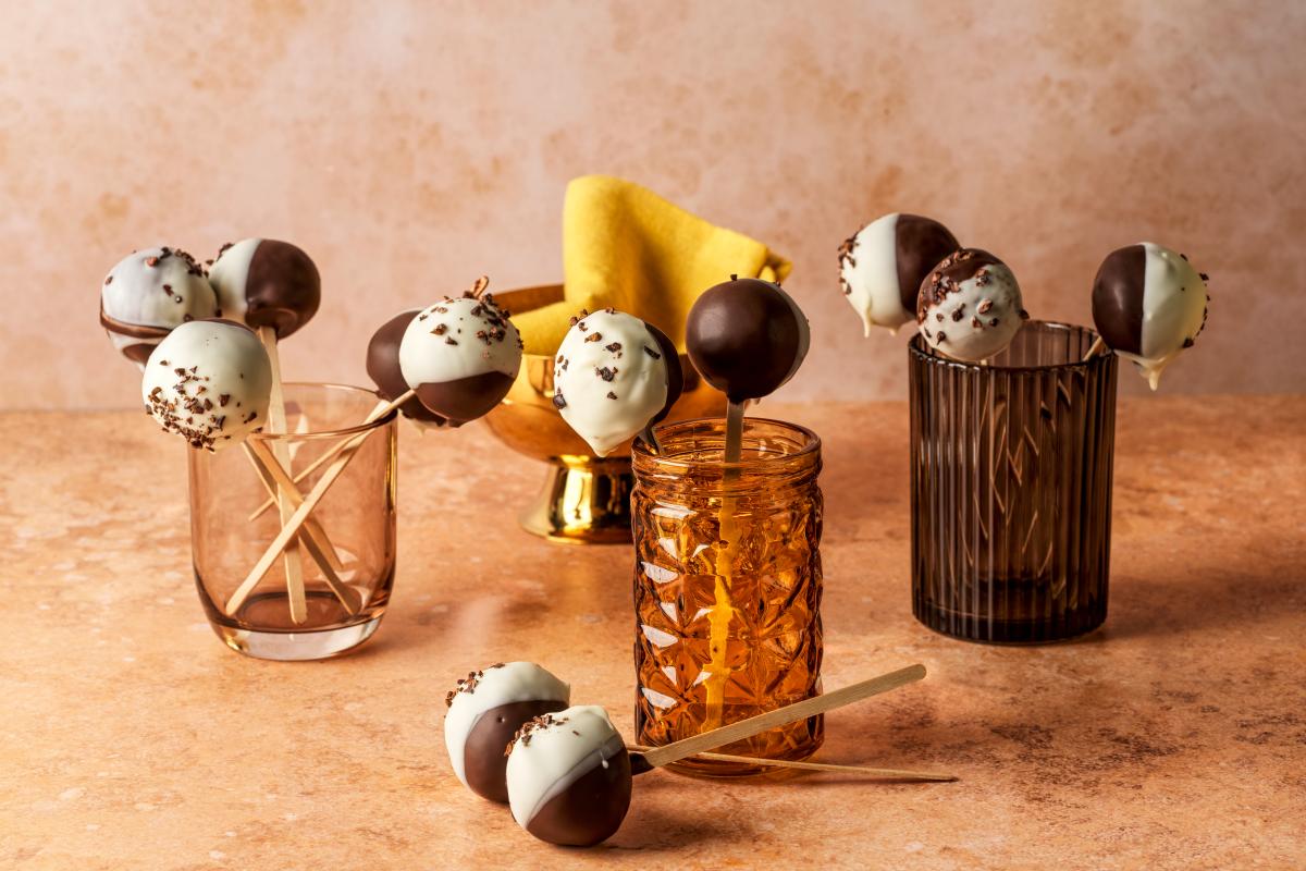 Coffee vodka cake pops - Recipes | fooby.ch