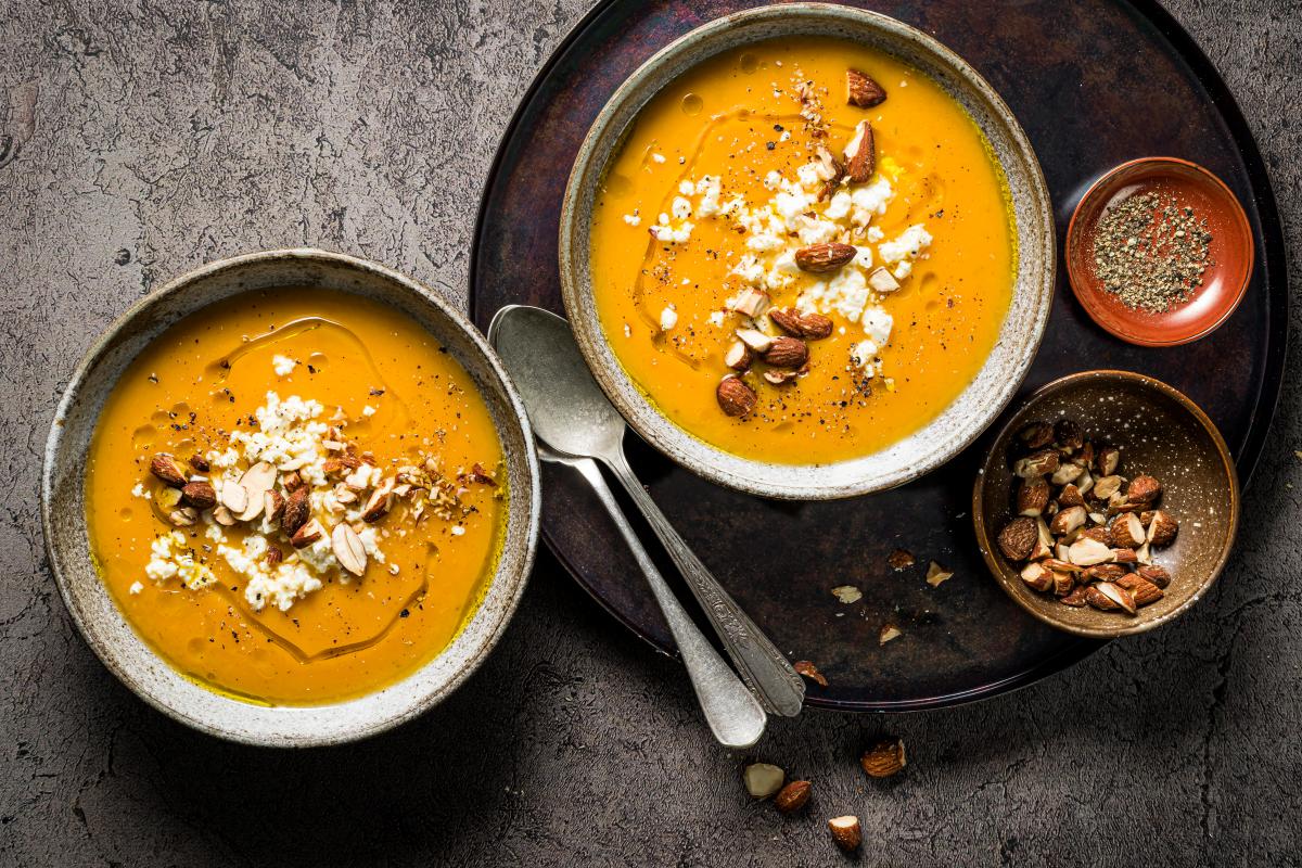 Roasted squash soup with feta - Recipes | fooby.ch