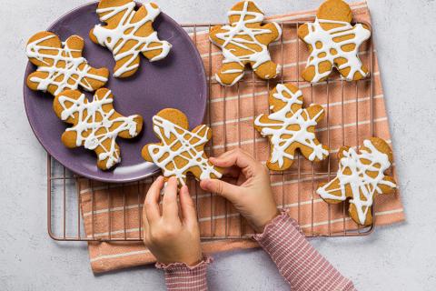 Gingerbread mummies 
