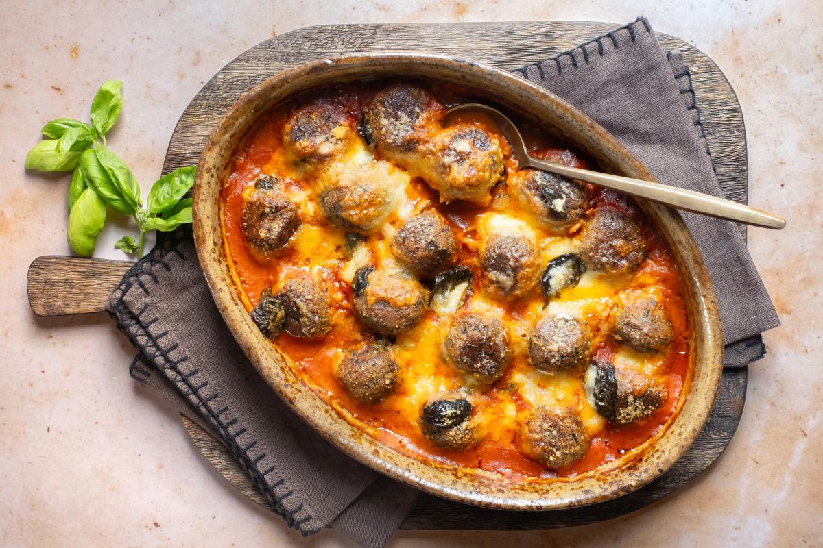 Parmigiana with aubergine balls - Recipes | fooby.ch