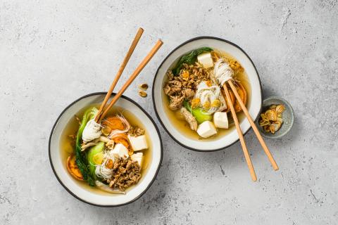 Rice noodles with sweet potatoes and mince