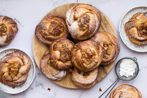 Zimtknöpfe mit Apfel-Zimt-Füllung