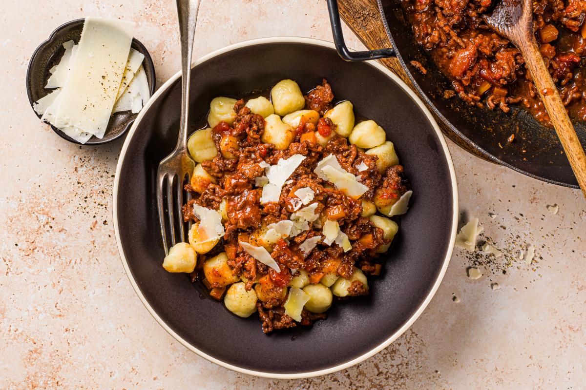 Gnocchi bolognese - Recipes | fooby.ch