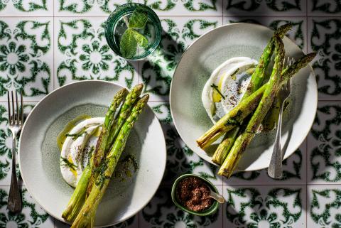 Crema di cottage cheese con asparagi