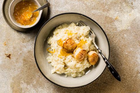 Zitronen-Risotto mit Jakobsnüssen
