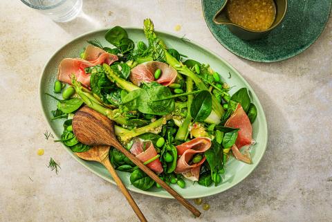 Insalata di edamame e asparagi