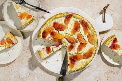 Mohn-Cheesecake mit Blutorangen