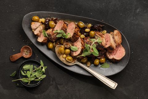 Pork tenderloin with prunes and olives