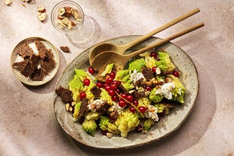 Romanesco salad with redcurrants