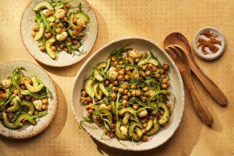 Cucumber salad with chickpeas