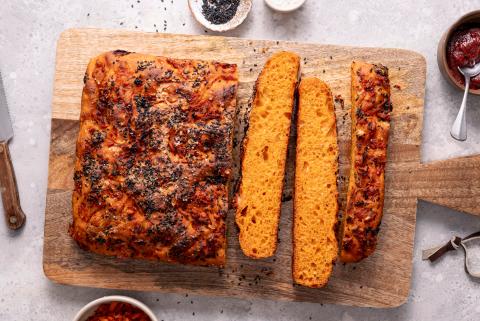 Focaccia mit Kimchi und Gochujang
