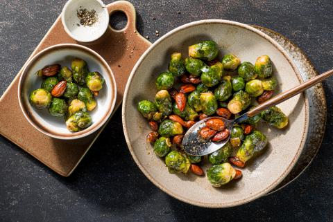 Glasierter Rosenkohl mit Ahornsirup