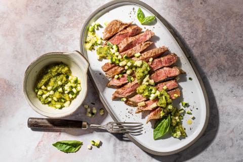 Entrecôte con salsa di zucchine