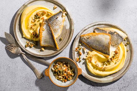 Fava with pan-fried sea bream