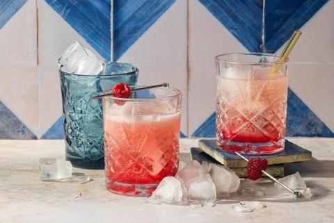 Raspberry-Ouzo Spritz