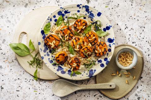 Apricots with Gorgonzola