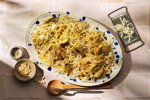 Pasta con carciofi e pecorino