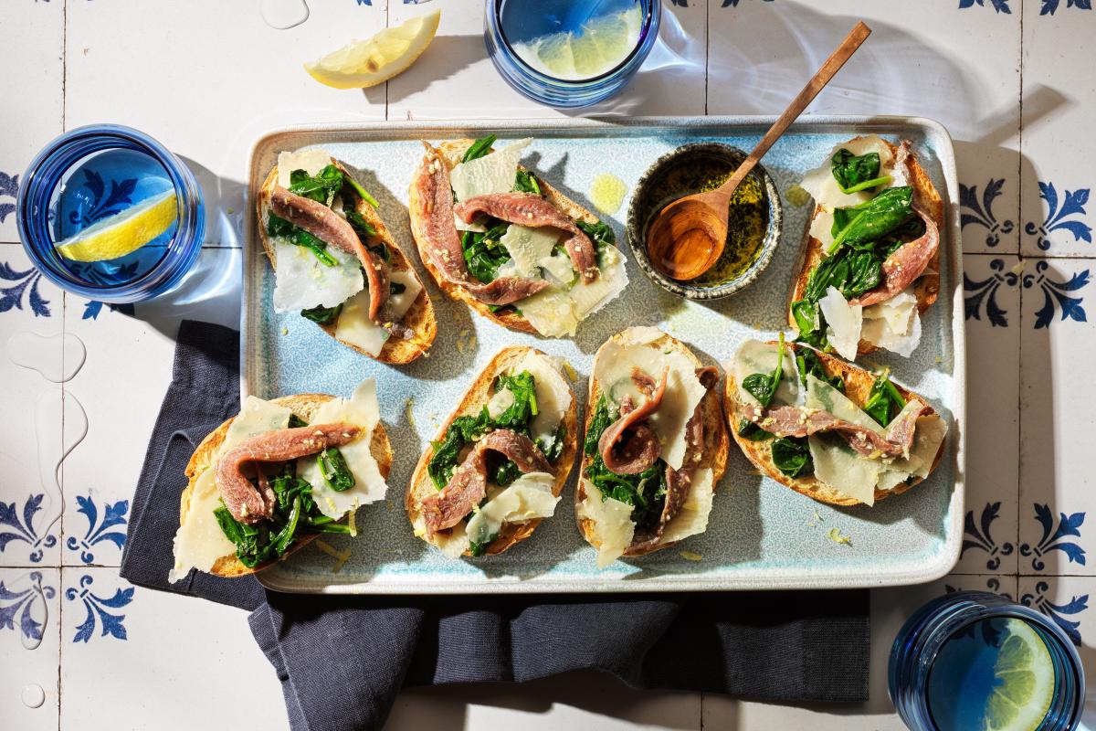 Crostini mit Parmesan und Sardellen - Rezepte | fooby.ch