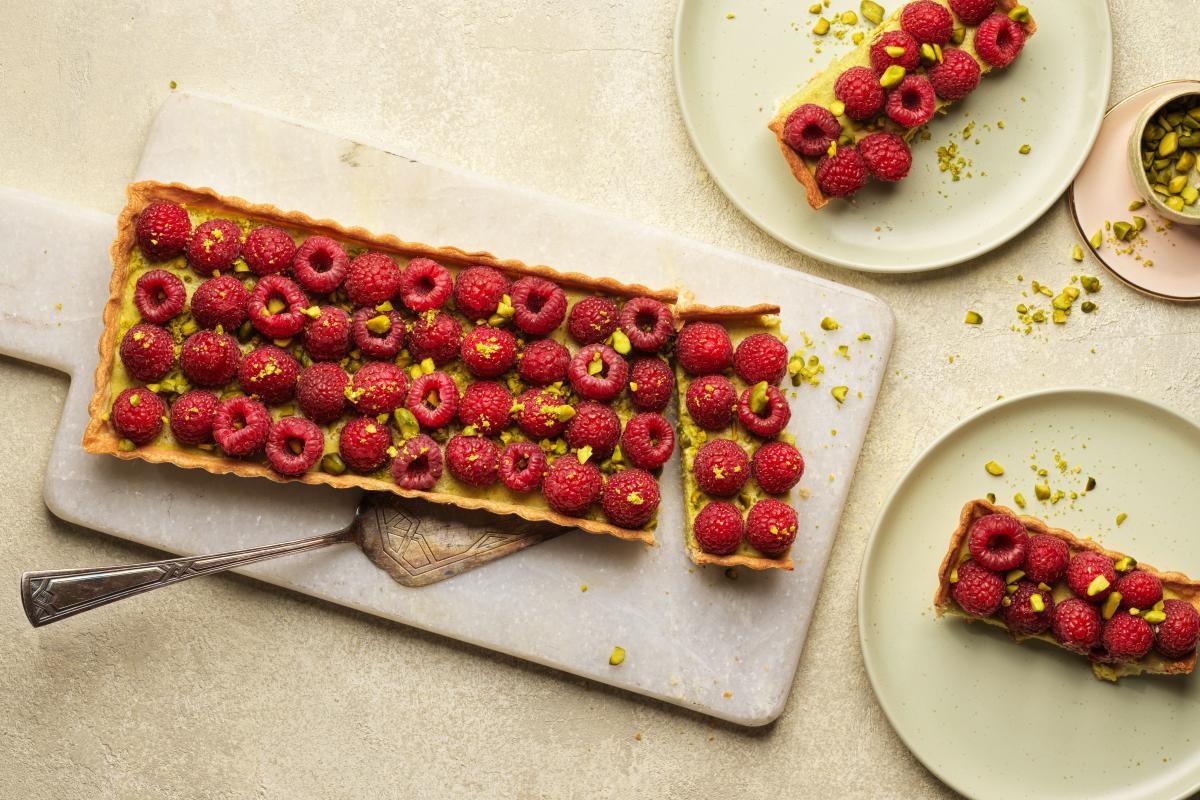 Pistazien-Tarte mit Himbeeren - Rezepte | fooby.ch
