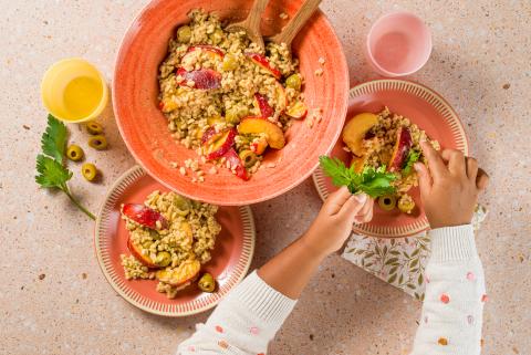 Ebly salad with nectarines