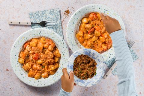 Gnocchi mit Tomaten und Brösmeli