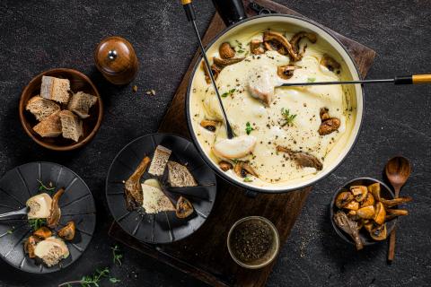 Prosecco-Fondue mit Pilzen