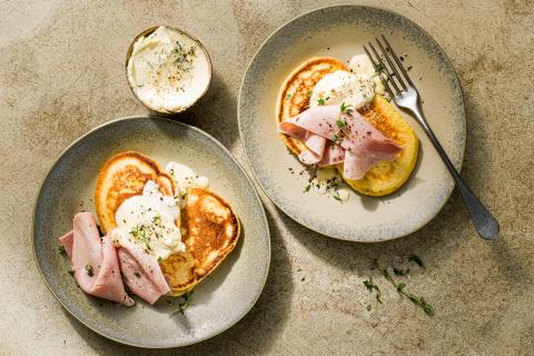 Mais-Pancakes mit Schinken