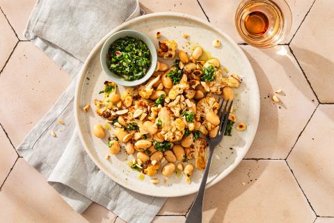 Salade de chou-fleur et haricots blancs