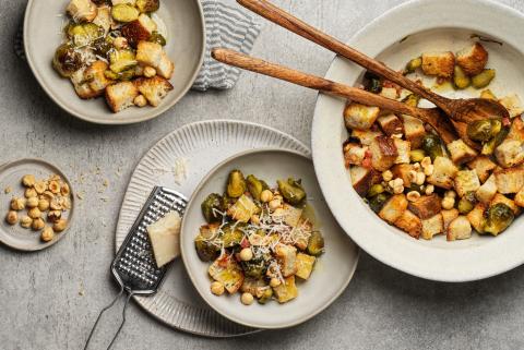 Salade de pain aux choux de Bruxelles